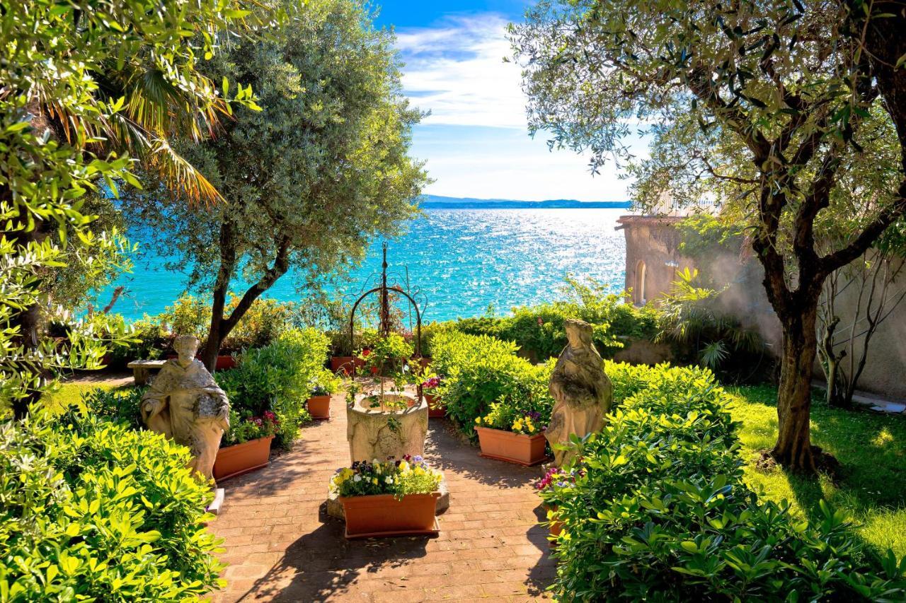 Free Parking - Blue Apartment Vicino Al Centro Sirmione Exteriér fotografie